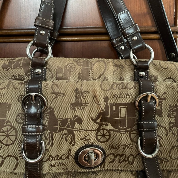 Coach Bag - Picture 2 of 6
